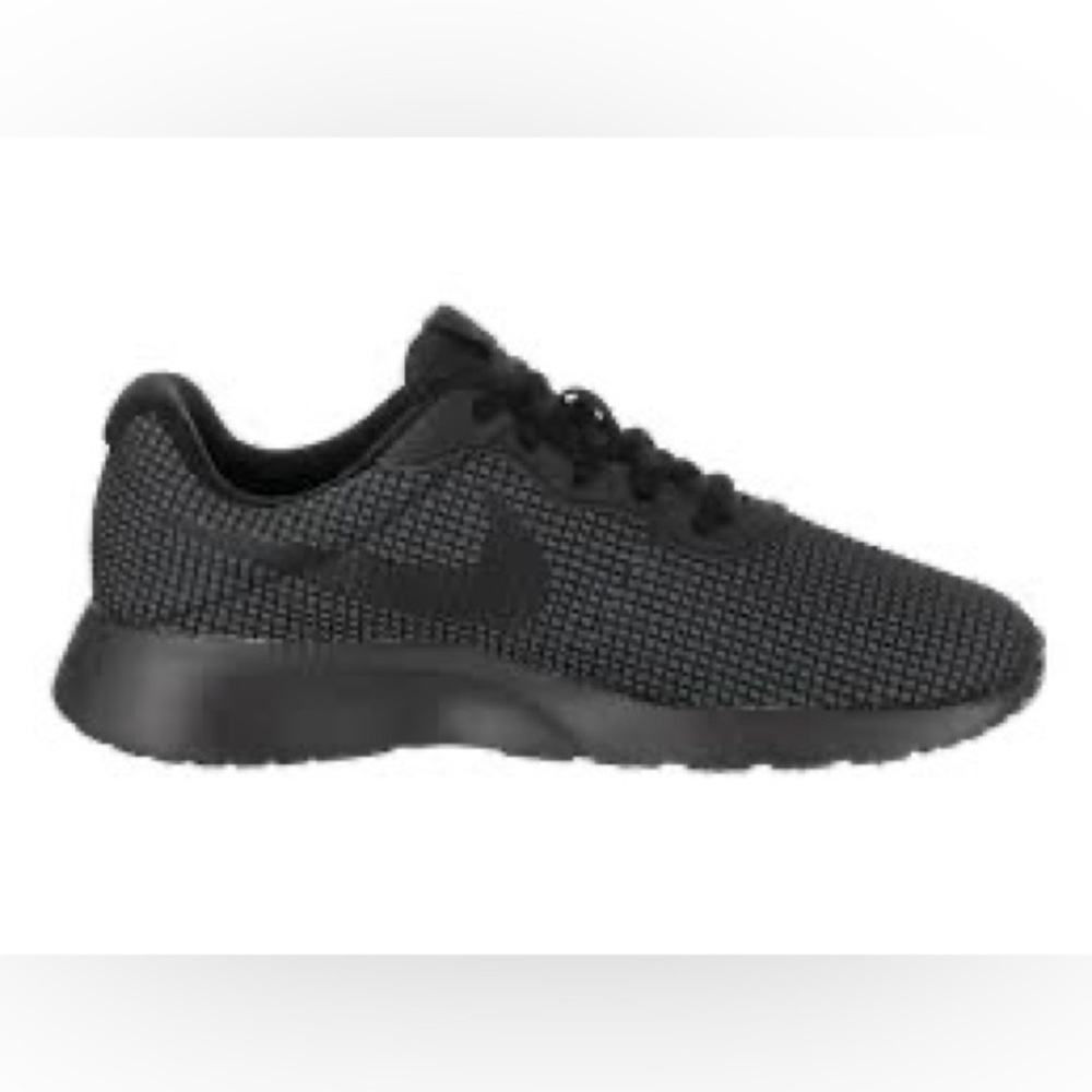 Nike Tanjun